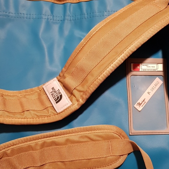 🚫SOLD🚫 The North Face Base Camp Duffel Medium - Picture 4 of 5